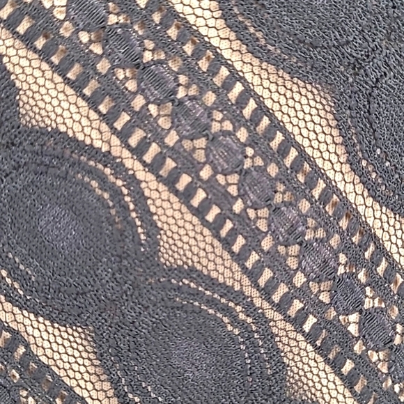 Elegant Black and Nude Striped Dress - Picture 4 of 7